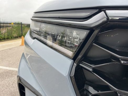 Used 2025 Honda Pilot TrailSport image 15