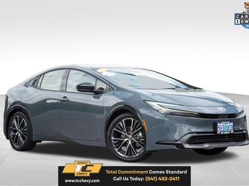 Used 2024 Toyota Prius Limited w/ Limited Premium Package AWD/4WD image 3