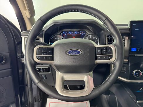 Used 2024 Ford Expedition Max XLT image 13