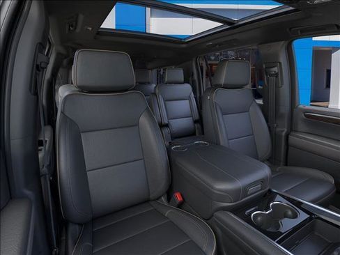 New 2026 Chevrolet Suburban Premier image 16