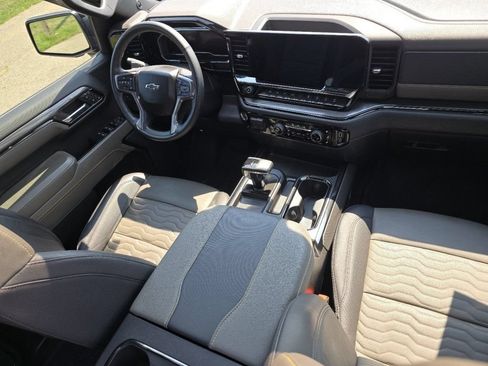 Used 2024 Chevrolet Silverado 1500 ZR2 w/ Technology Package AWD/4WD image 31