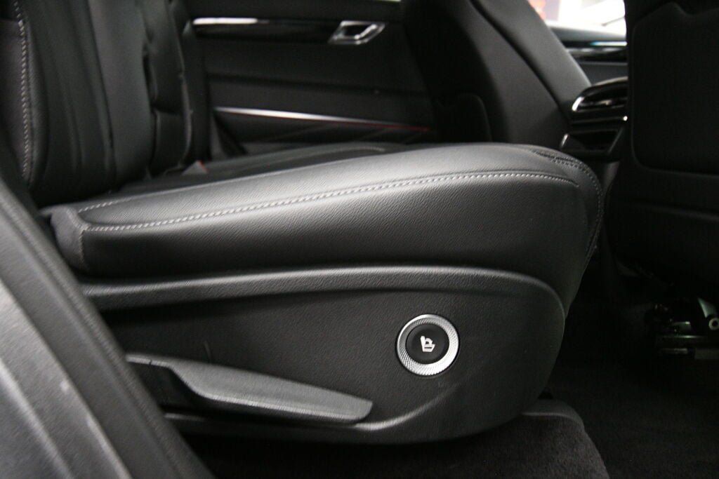 Used 2025 Genesis GV80 2.5T Standard AWD/4WD image 27
