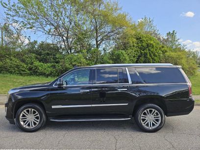 Used 2019 Cadillac Escalade ESV 4WD