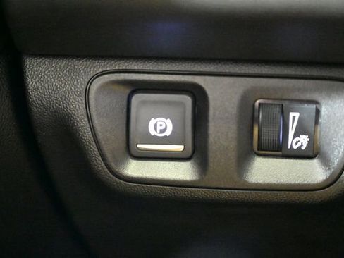 Used 2023 GMC Acadia SLT image 39