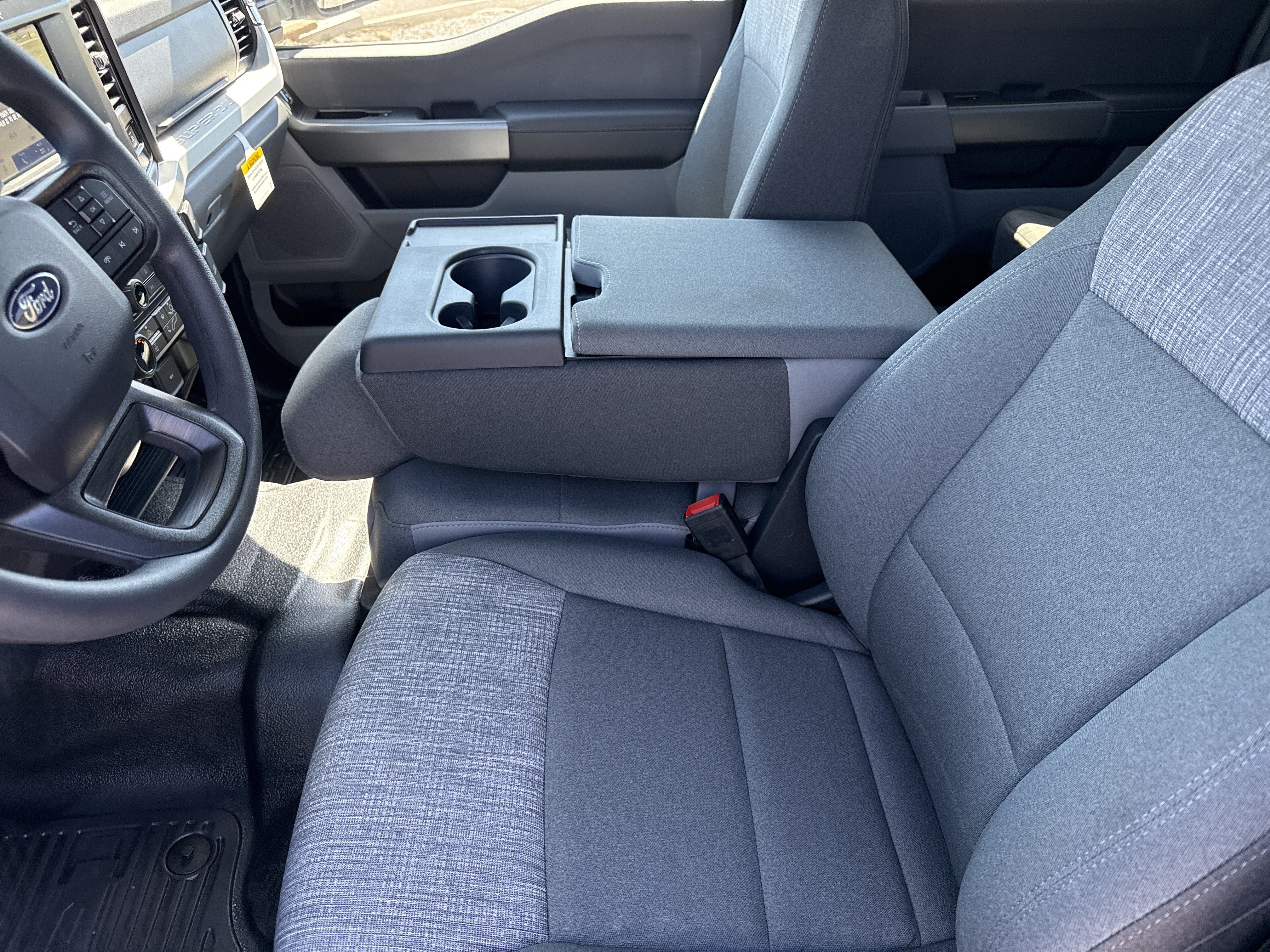 New 2027 Ford F250 XLT w/ FX4 Off-Road Package AWD/4WD image 11