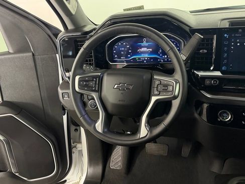 Used 2024 Chevrolet Silverado 1500 RST AWD/4WD image 15