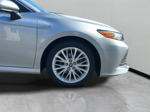 Used 2018 Toyota Camry XLE w/ Audio Package FWD image 11