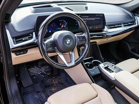 Used 2023 BMW X1 xDrive28i w/ Premium Package image 10