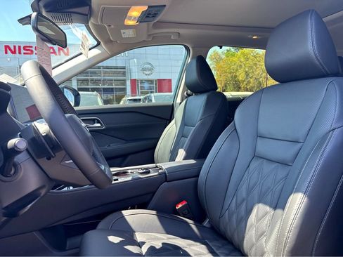 New 2026 Nissan Rogue Platinum w/ Platinum Premium Package AWD/4WD image 19