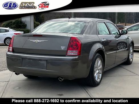 Used 2008 Chrysler 300 C w/ Protection Group II image 7