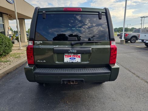 Used 2007 Jeep Commander Sport AWD/4WD image 7