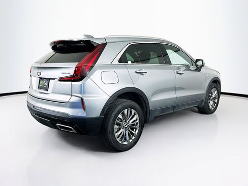 Used 2024 Cadillac XT4 Premium Luxury image 9