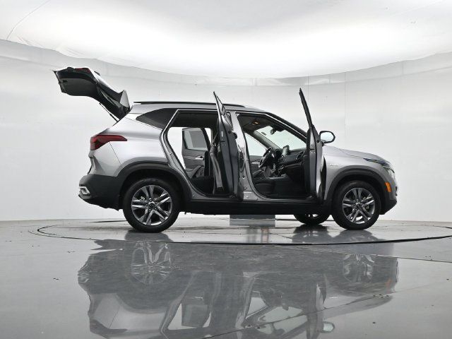 Used 2021 Kia Seltos S AWD/4WD image 52