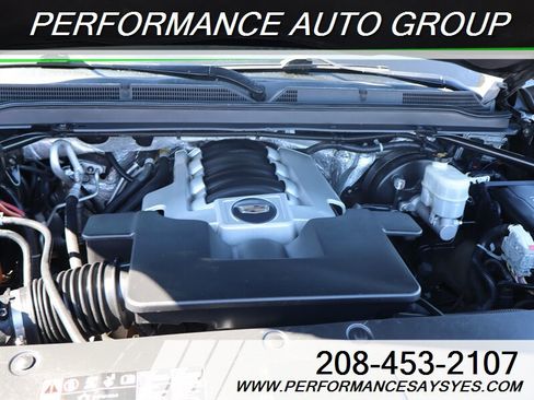 Used 2017 Cadillac Escalade Platinum image 14