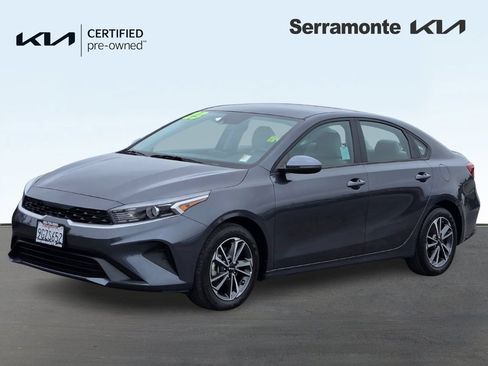 Certified 2023 Kia Forte LXS w/ LXS Technology Package FWD image 8