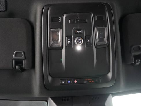 Used 2024 Cadillac Escalade Luxury RWD image 24