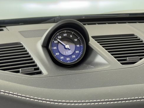 Used 2025 Porsche 911 Carrera image 19