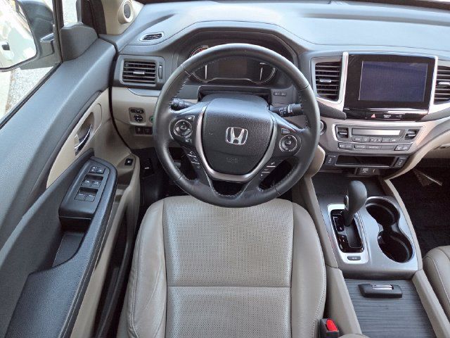 Used 2017 Honda Ridgeline RTL-T image 4