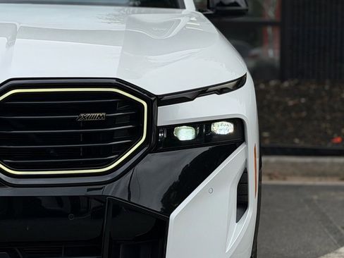 Used 2023 BMW XM image 5