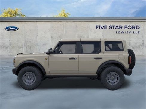 New 2025 Ford Bronco Badlands image 4