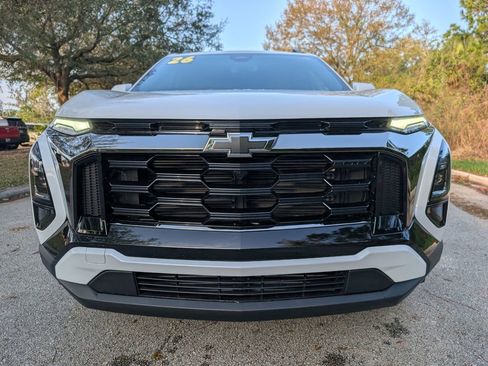 Used 2026 Chevrolet Equinox ACTIV w/ Convenience Package III image 2