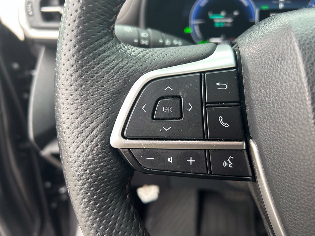 Used 2025 Toyota Sienna Platinum AWD/4WD image 21