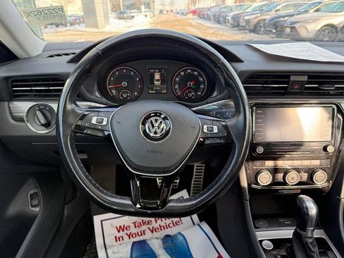 Used 2020 Volkswagen Passat 2.0T R-Line image 14