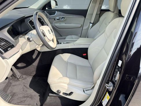 Certified 2024 Volvo XC90 B6 Plus w/ Protection Package Premier AWD/4WD image 5