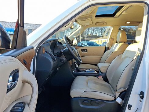 Used 2024 Nissan Armada SL w/ Captain's Chairs Package image 15