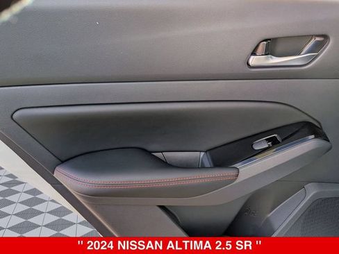 Certified 2024 Nissan Altima 2.5 SR AWD/4WD image 32