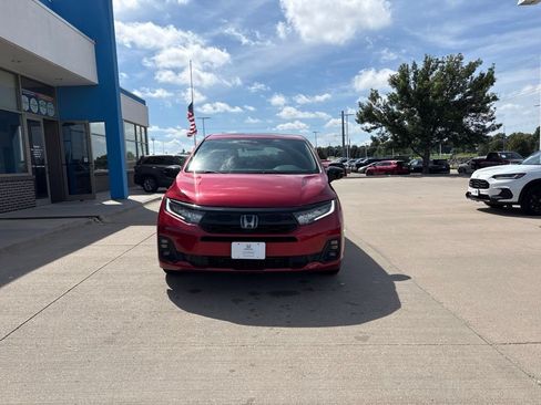 Used 2025 Honda Odyssey Sport-L image 2