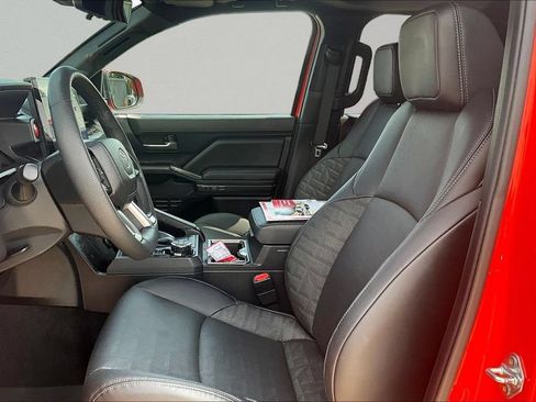 Certified 2024 Toyota Tacoma TRD Off-Road w/ TRD Off Road Premium Package AWD/4WD image 24