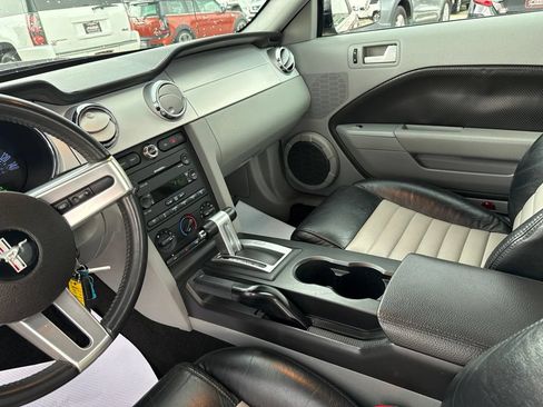 Used 2007 Ford Mustang GT Premium RWD image 7