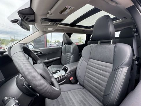 New 2025 Mitsubishi Outlander SEL image 17