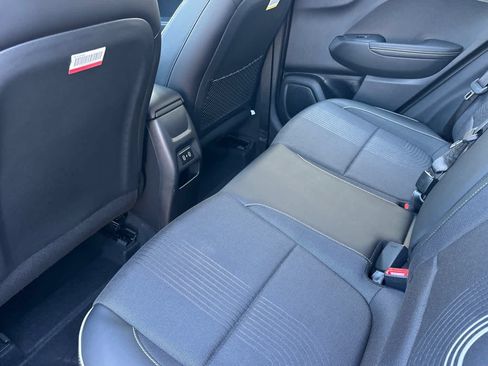 Used 2026 Hyundai Venue SEL FWD image 4