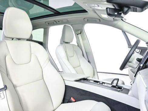 Used 2024 Volvo XC60 T8 Plus w/ Protection Package Premier AWD/4WD image 24