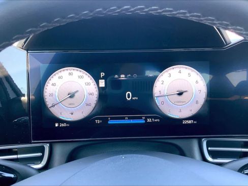Used 2025 Hyundai Elantra SEL FWD image 25