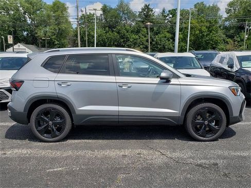 New 2025 Volkswagen Taos SEL image 2