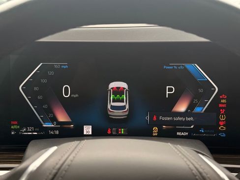 Used 2025 BMW X5 xDrive50e image 32