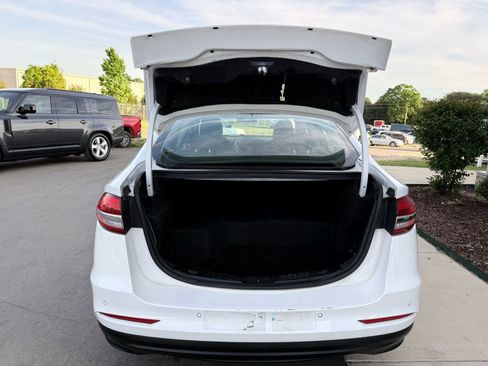 Used 2019 Ford Fusion SE FWD image 41