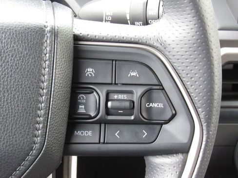 Used 2025 Toyota 4Runner SR5 image 25