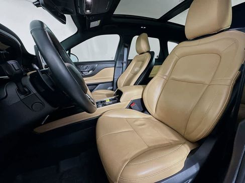 Used 2021 Lincoln Corsair Reserve image 12
