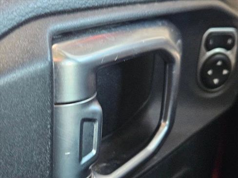 Used 2018 Jeep Wrangler Unlimited Sport S image 16