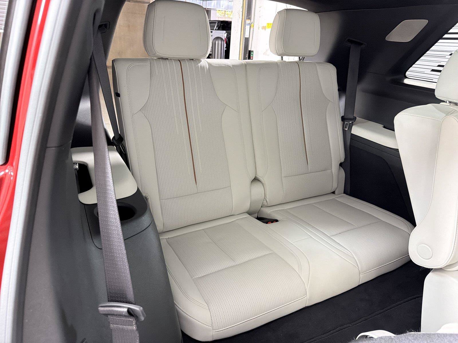 Certified 2026 Cadillac Vistiq Sport AWD/4WD image 13
