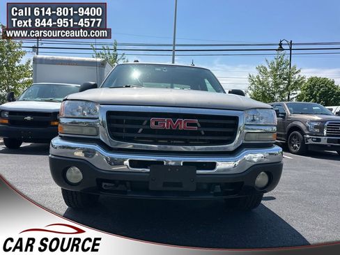 Used 2004 GMC Sierra 1500 SLT w/ Light Duty Power Package AWD/4WD image 2
