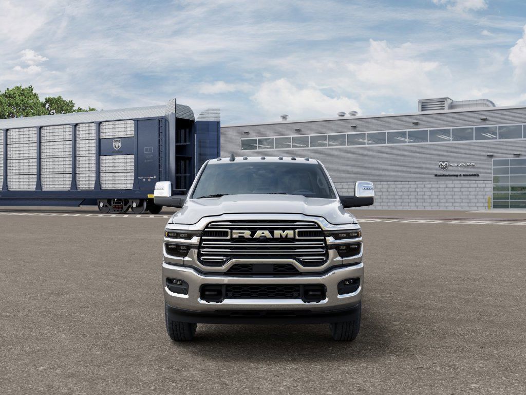 New 2025 RAM 3500 Laramie AWD/4WD image 7