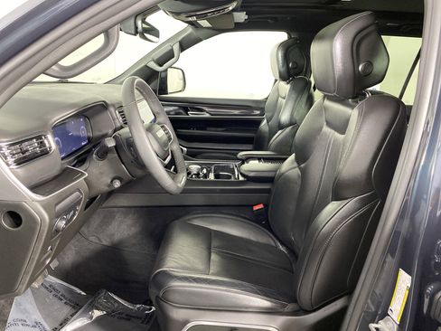 Used 2022 Jeep Wagoneer Series I w/ Premium Group I image 16