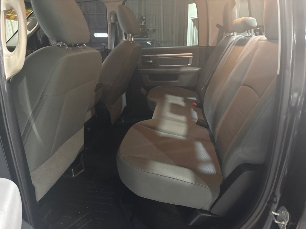 Used 2016 RAM 1500 Classic SLT AWD/4WD image 14