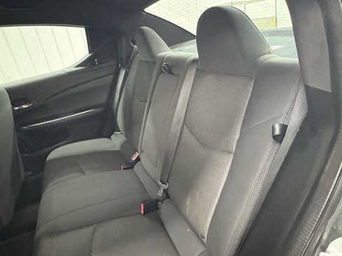 Used 2012 Dodge Avenger SE image 9