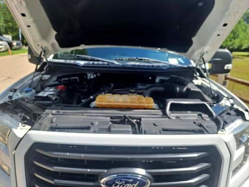 Used 2017 Ford F150 XLT w/ Equipment Group 302A Luxury image 4